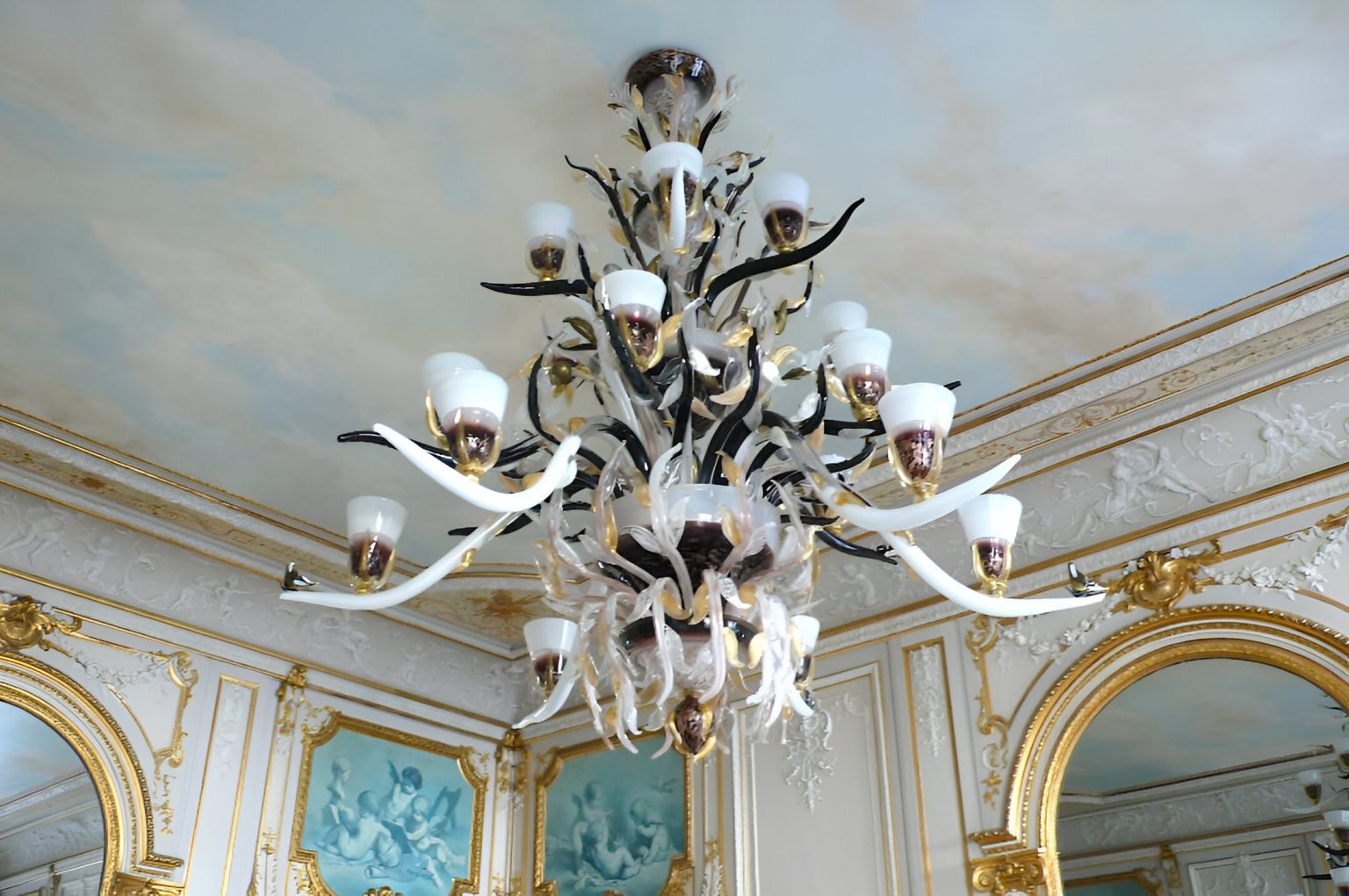 Elegant Murano glass chandelier